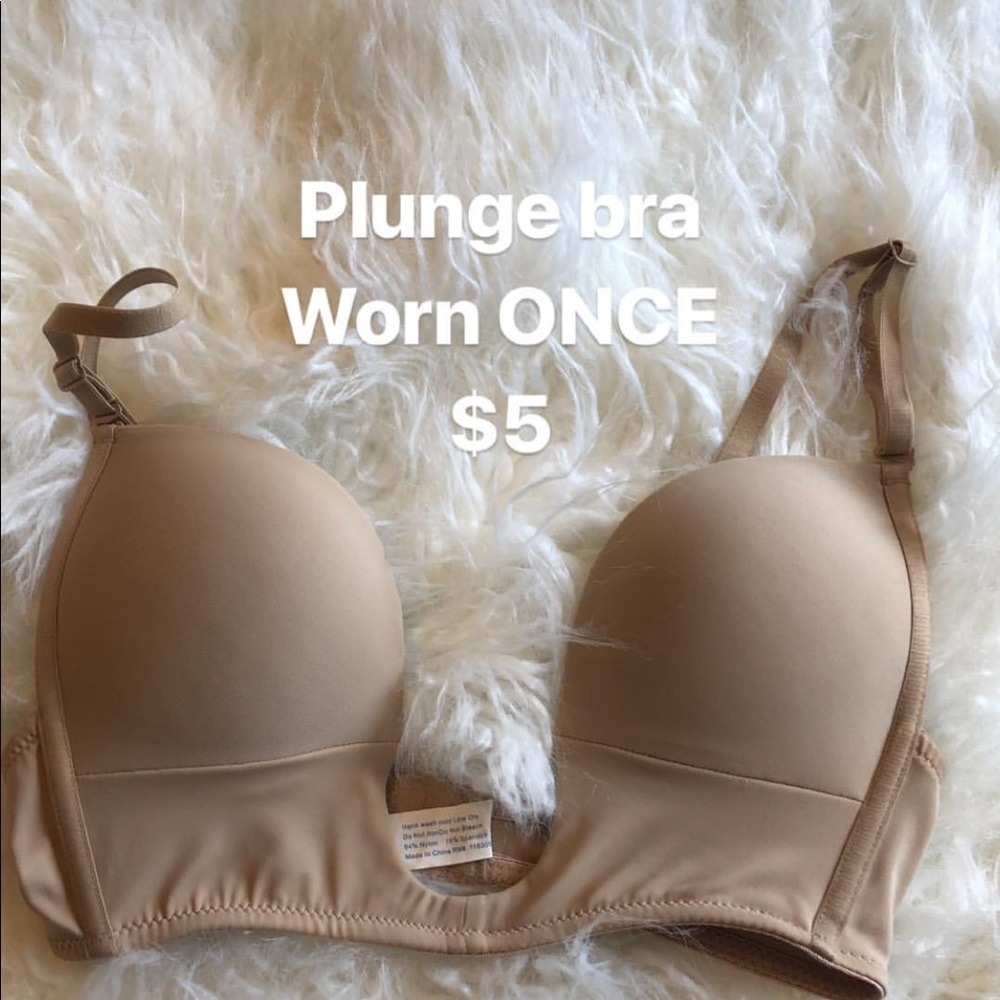 Plunge bra